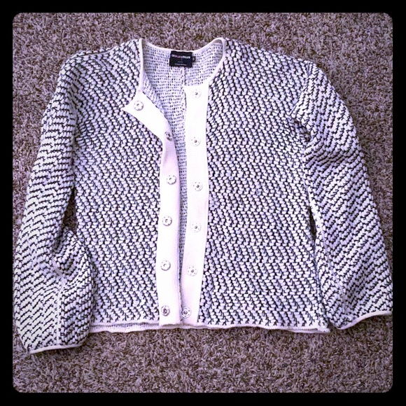 Giorgio Armani Sweaters - 100% cashmere authentic Giorgio Armani cardigan